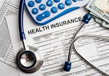 What Are the Main Differences Between Private and Public Health Insurance?