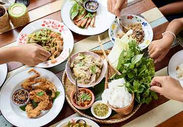 Top 10 Foodie Destinations Around the Globe